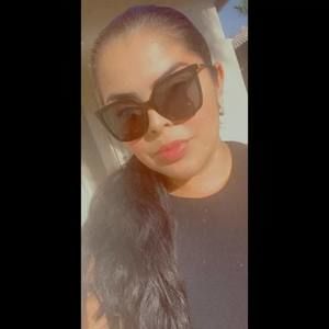 Meet your Posher, Mayra